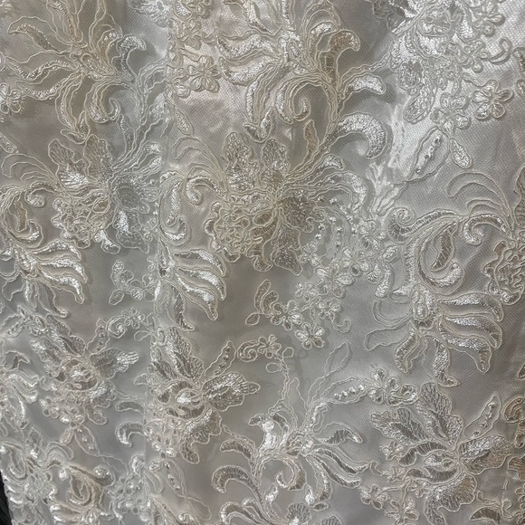 Nina Nischelle New with tags style 2820 in white ivory - Picture 7 of 9